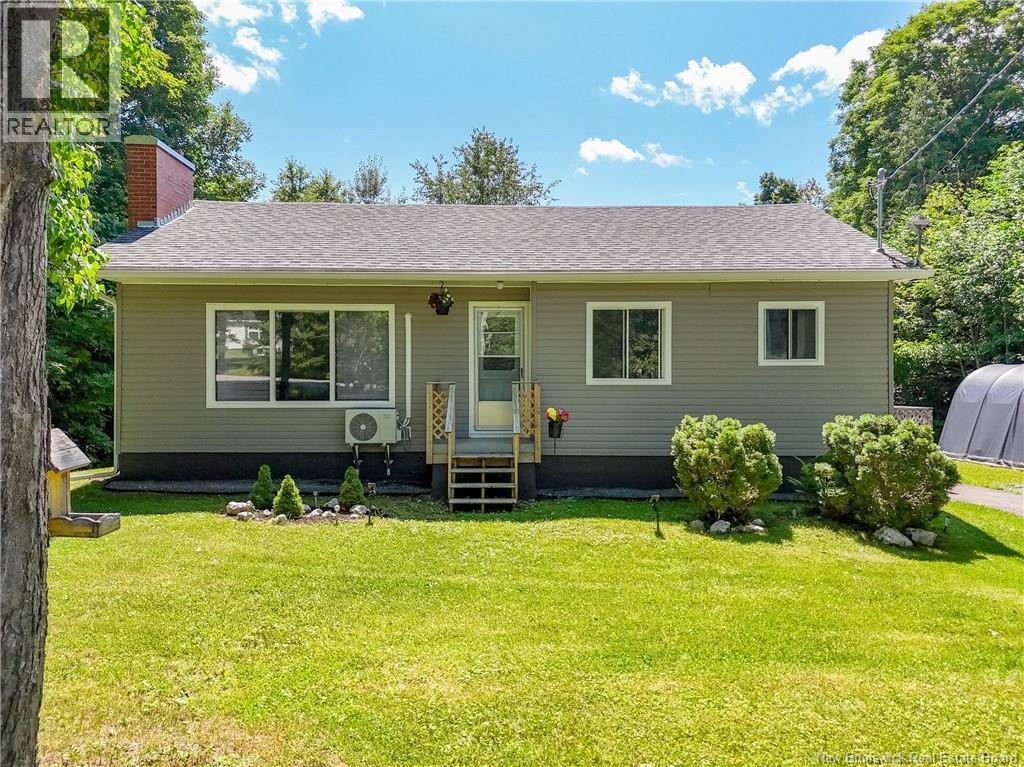 116 Hospital Street, Bath, New Brunswick  E7J 1C1 - Photo 3 - NB144203