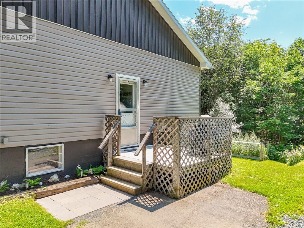 116 Hospital Street, Bath, New Brunswick  E7J 1C1 - Photo 4 - NB144203