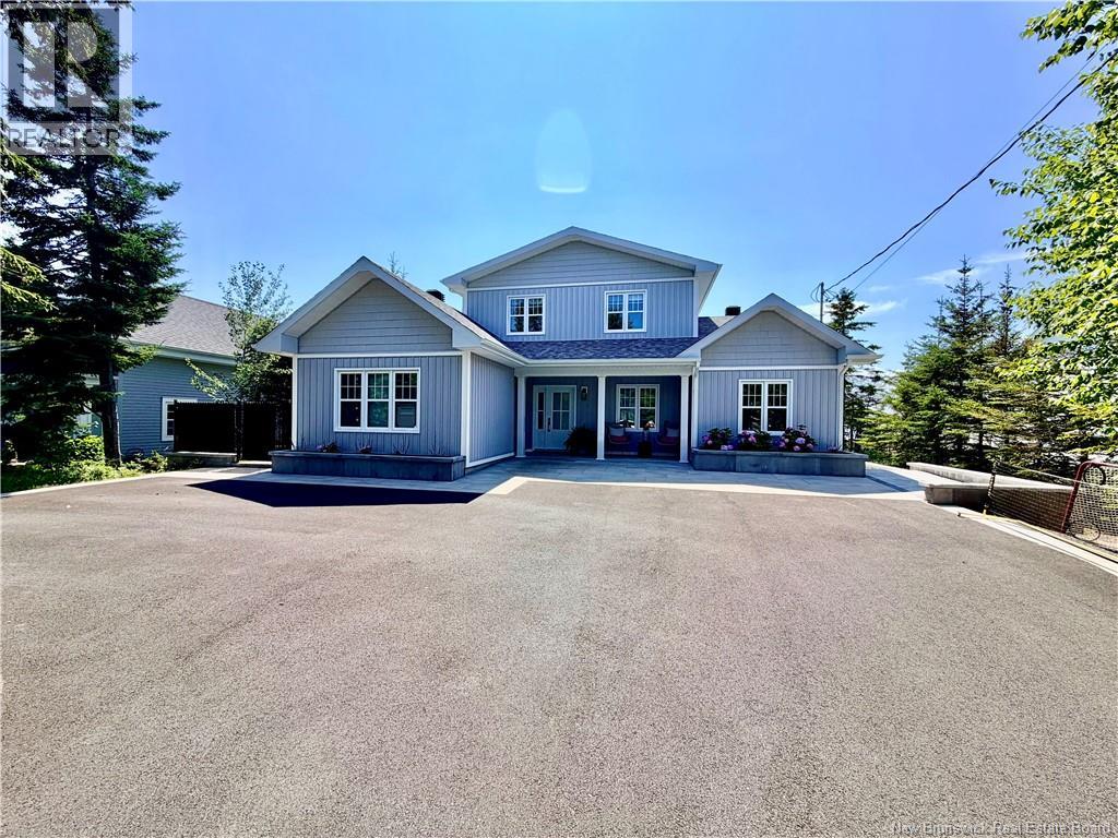 1635 Queen Elizabeth Drive, Bathurst, New Brunswick E2A 2V7 - Photo 1 - NB144857