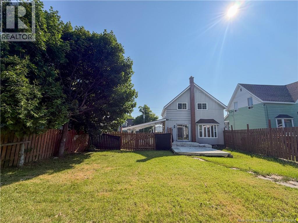 23 Sugarloaf Street, Campbellton, New Brunswick  E3N 3B2 - Photo 3 - NB144967