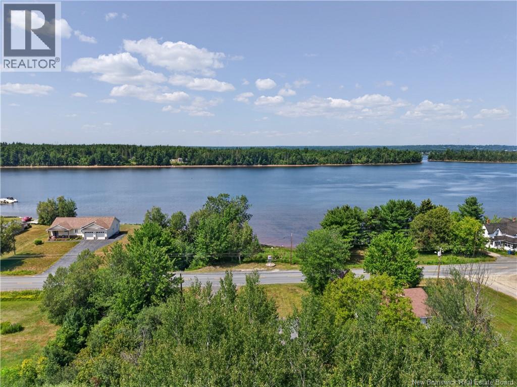 191 Islandview Drive, Miramichi, New Brunswick  E1N 6B9 - Photo 2 - NB144759