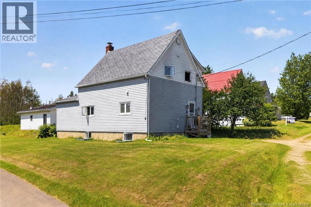 8 Kirk Street, Sackville, New Brunswick  E4L 3E6 - Photo 2 - NB145039