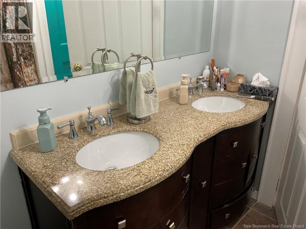 497 Main Street, Woodstock, New Brunswick  E7M 2B8 - Photo 14 - NB145240