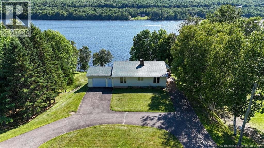 1597 Route 105, Southampton, New Brunswick E6G 1M3 - Photo 1 - NB145428