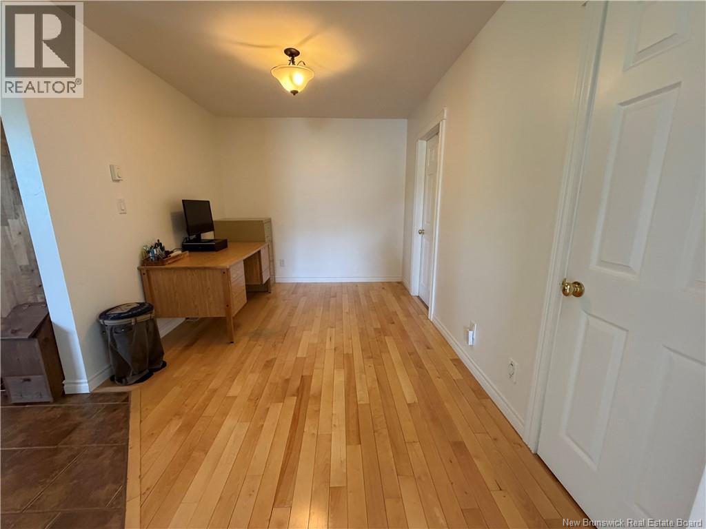 50 Rue Valcourt, Saint-Quentin, New Brunswick  E8A 2B3 - Photo 11 - NB145522