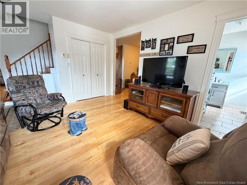 50 Rue Valcourt, Saint-Quentin, New Brunswick  E8A 2B3 - Photo 4 - NB145522