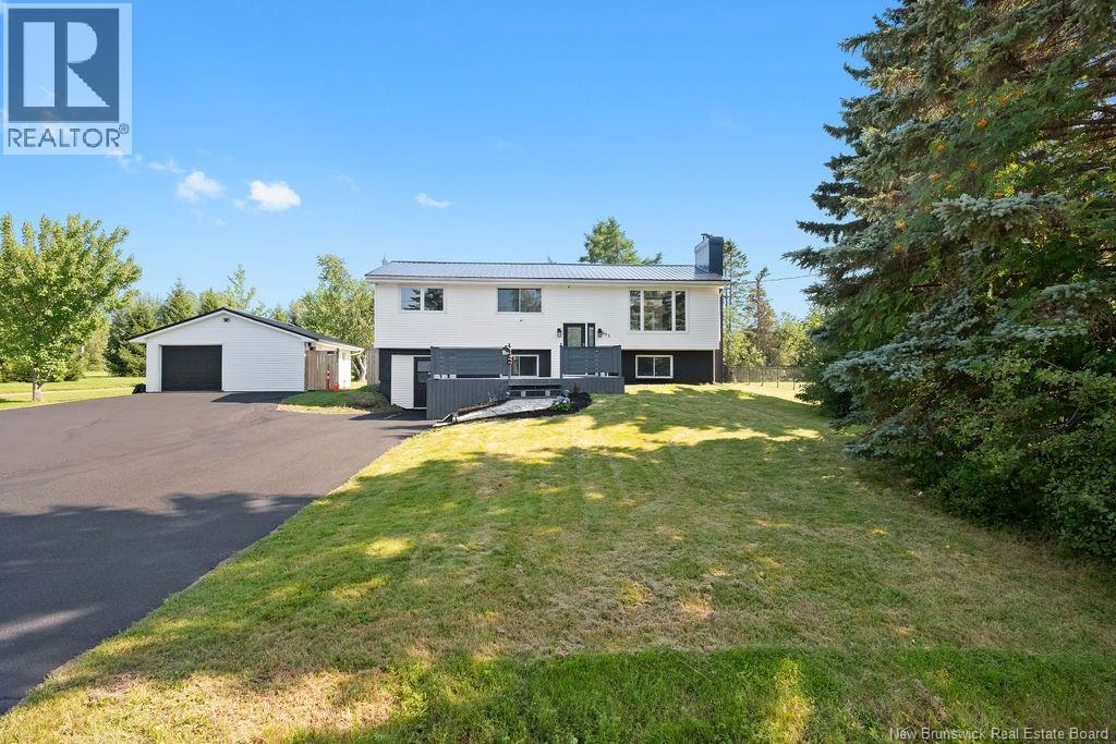 402 Marguerite Street, Dieppe, New Brunswick  E1A 7H1 - Photo 2 - NB145570