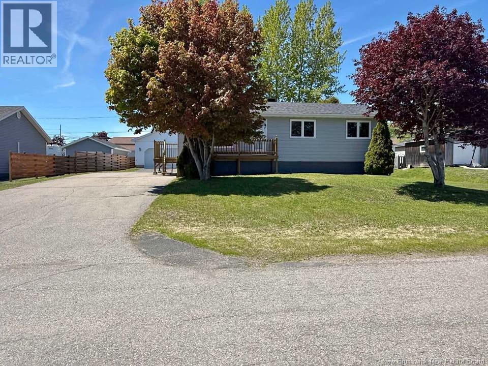 716 Rue Mgr Lanteigne, Petit-Rocher, New Brunswick  E8J 1E7 - Photo 1 - NB145588