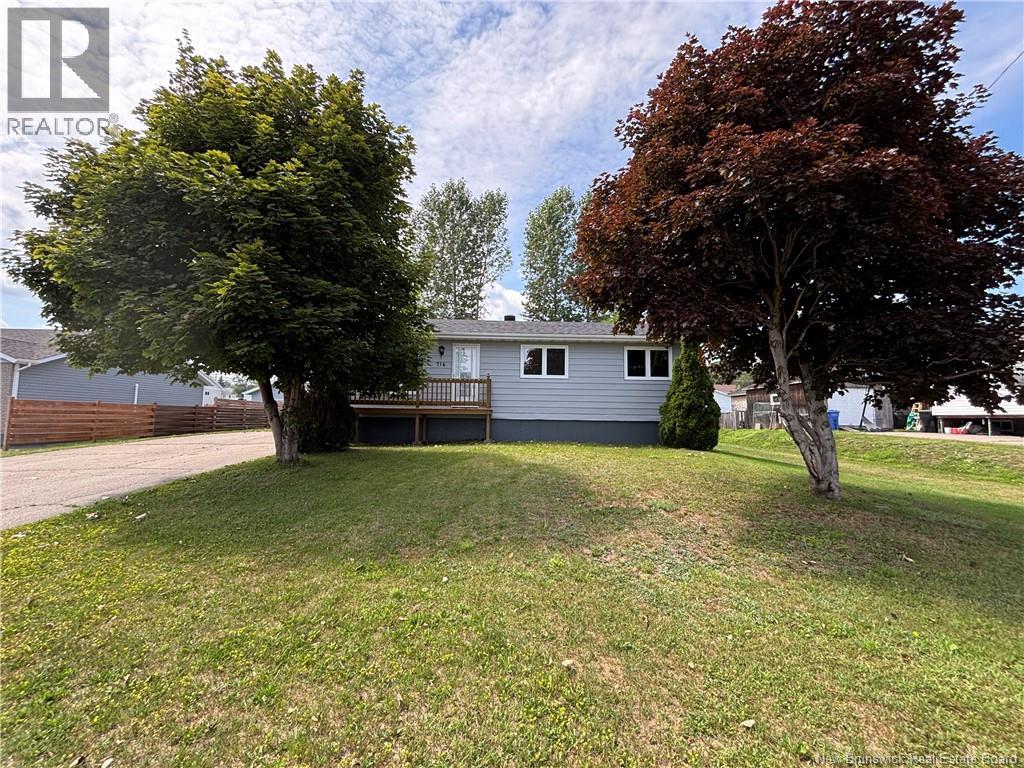 716 Rue Mgr Lanteigne, Petit-Rocher, New Brunswick  E8J 1E7 - Photo 3 - NB145588