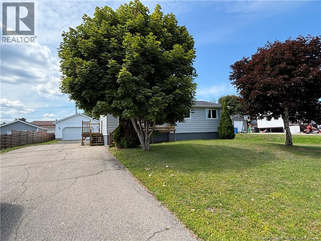 716 Rue Mgr Lanteigne, Petit-Rocher, New Brunswick  E8J 1E7 - Photo 4 - NB145588