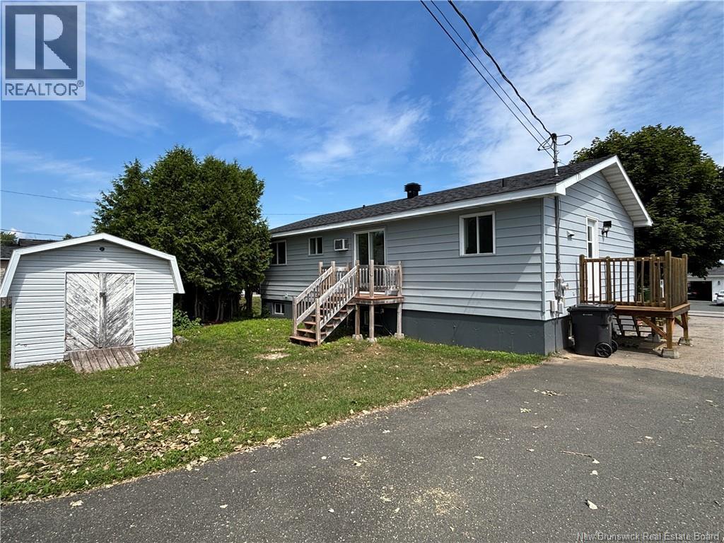 716 Rue Mgr Lanteigne, Petit-Rocher, New Brunswick  E8J 1E7 - Photo 7 - NB145588