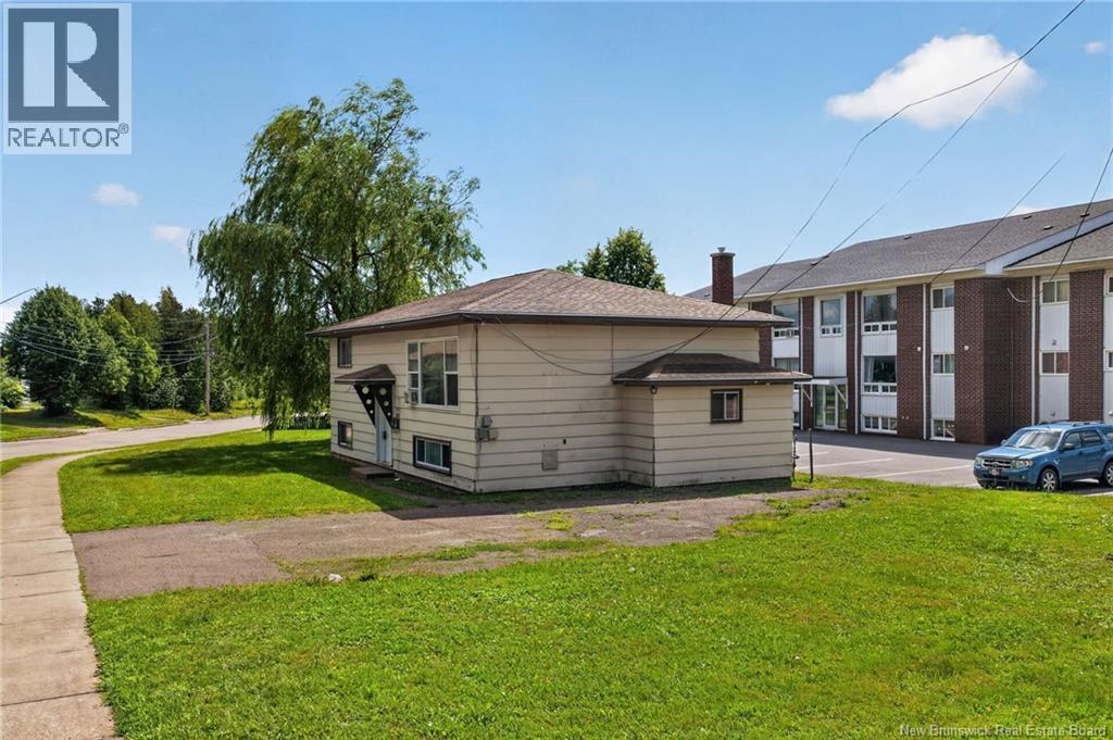 106-108 Seaman Street, Moncton, New Brunswick  E1A 4B6 - Photo 3 - NB145945