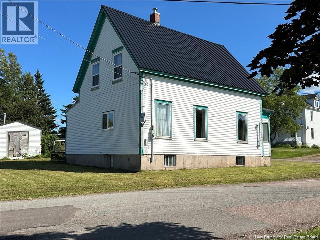 16 Fort Street, Port Elgin, New Brunswick  E4M 1L4 - Photo 1 - NB145826