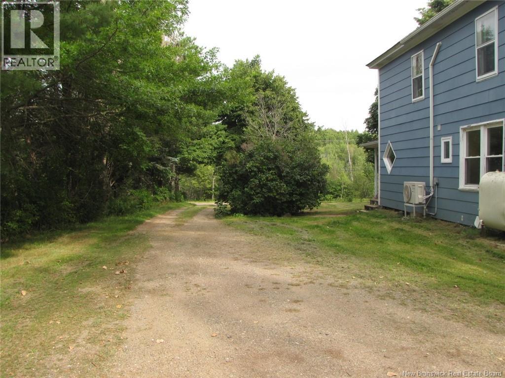 158 Principale, Memramcook, New Brunswick  E4K 1A9 - Photo 5 - NB146034