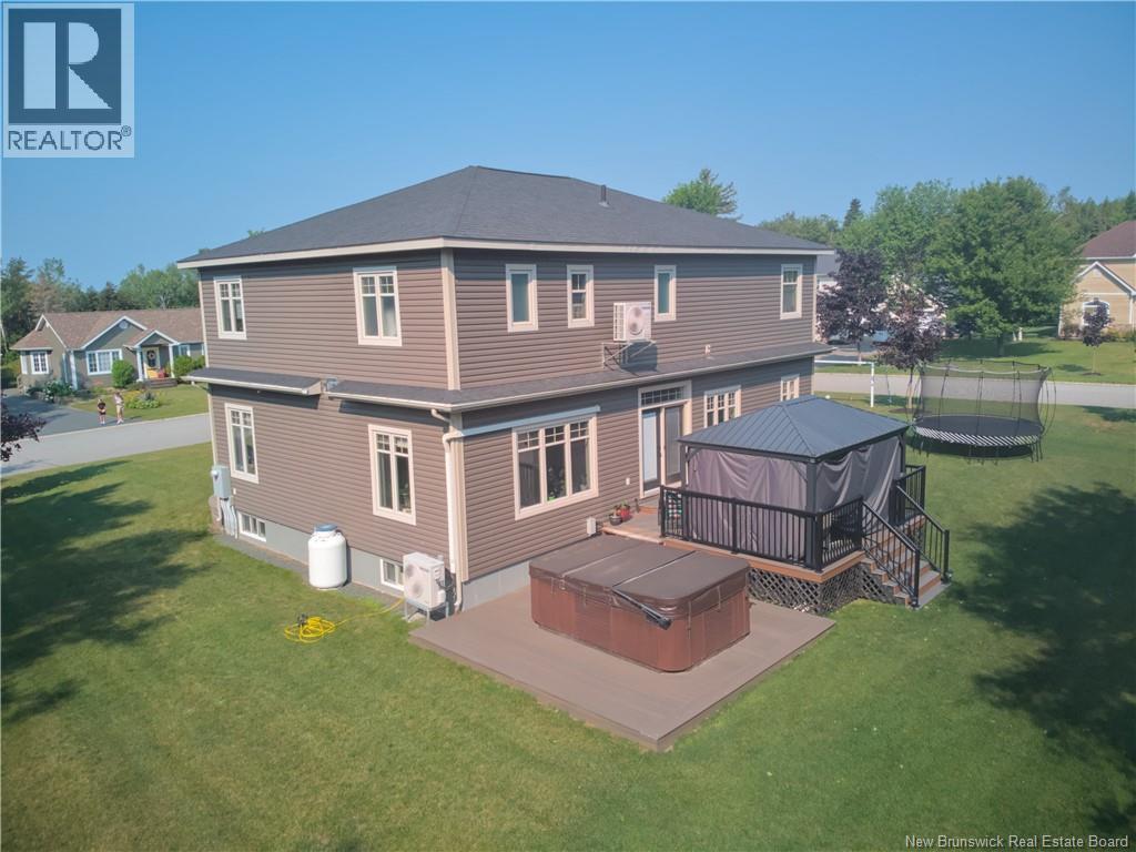 18 Gulliver Street, Miramichi, New Brunswick  E1V 7N6 - Photo 3 - NB146015