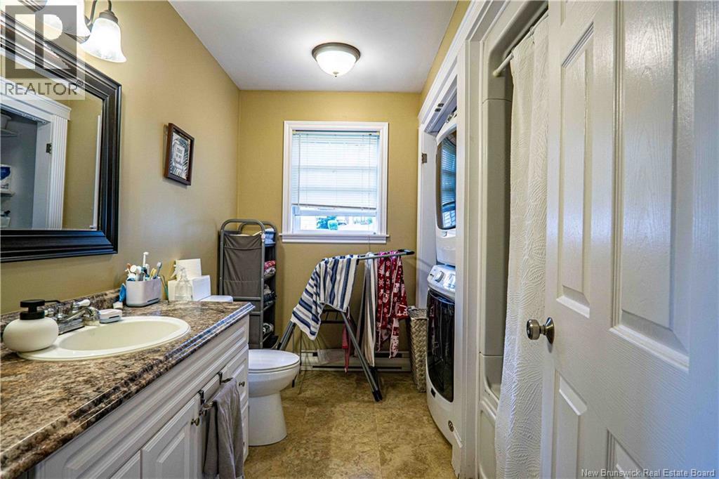 770 Glengarry Place, Fredericton, New Brunswick  E3B 5Z9 - Photo 8 - NB146126