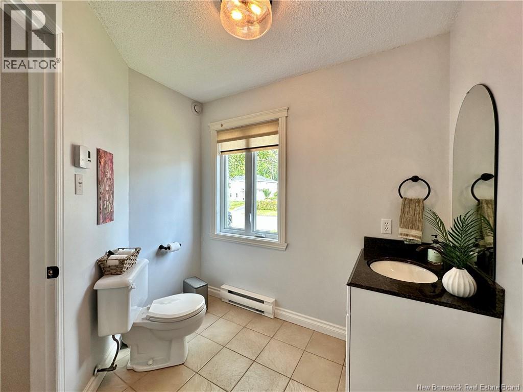 25 Des Seigneurs Street, Edmundston, New Brunswick  E3V 5B1 - Photo 10 - NB146156