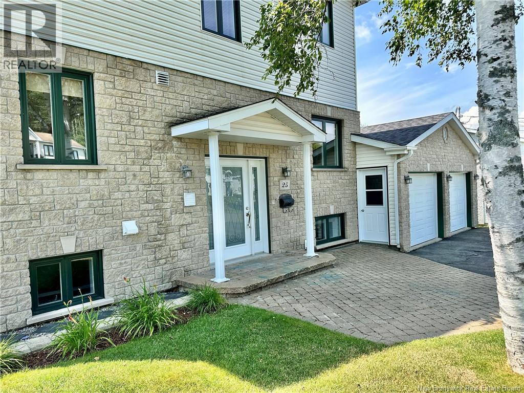 25 Des Seigneurs Street, Edmundston, New Brunswick  E3V 5B1 - Photo 41 - NB146156