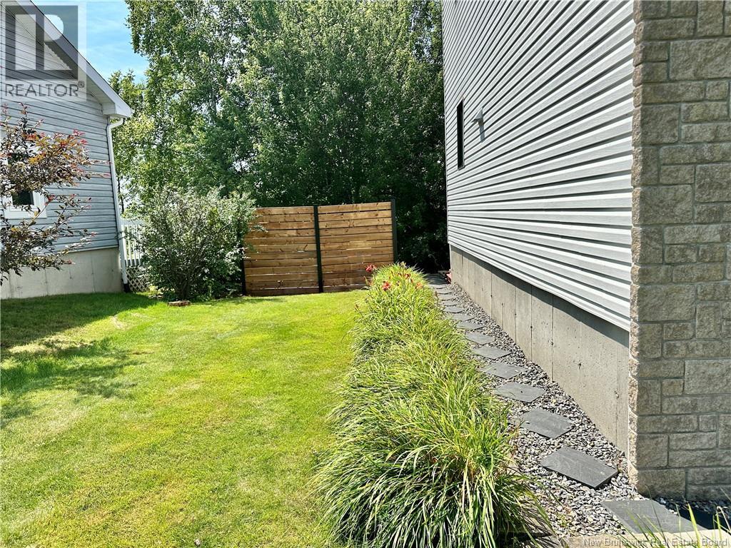 25 Des Seigneurs Street, Edmundston, New Brunswick  E3V 5B1 - Photo 42 - NB146156