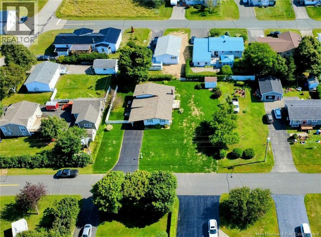 264 Rue Allard Street, Caraquet, New Brunswick  E1W 1A6 - Photo 2 - NB146267
