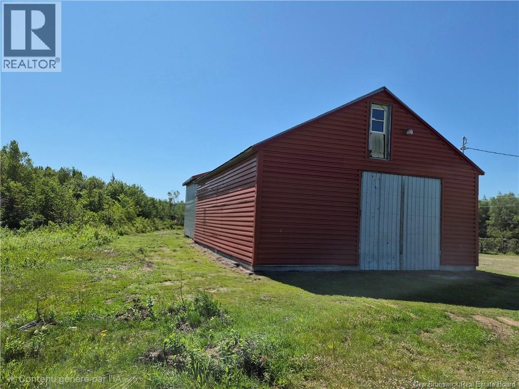 17 Capitaine, Caraquet, New Brunswick  E1W 1A9 - Photo 4 - NB146327