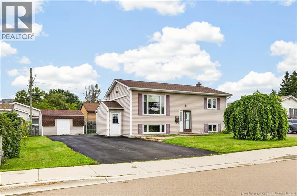 135 Virginia, Dieppe, New Brunswick  E1A 5N3 - Photo 1 - NB146319