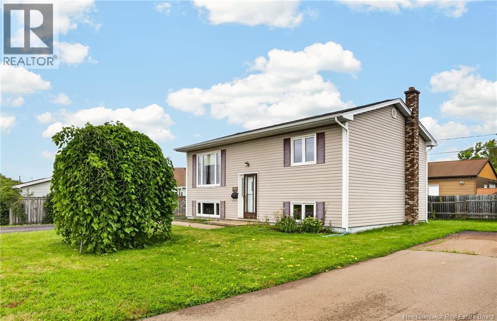 135 Virginia, Dieppe, New Brunswick  E1A 5N3 - Photo 2 - NB146319