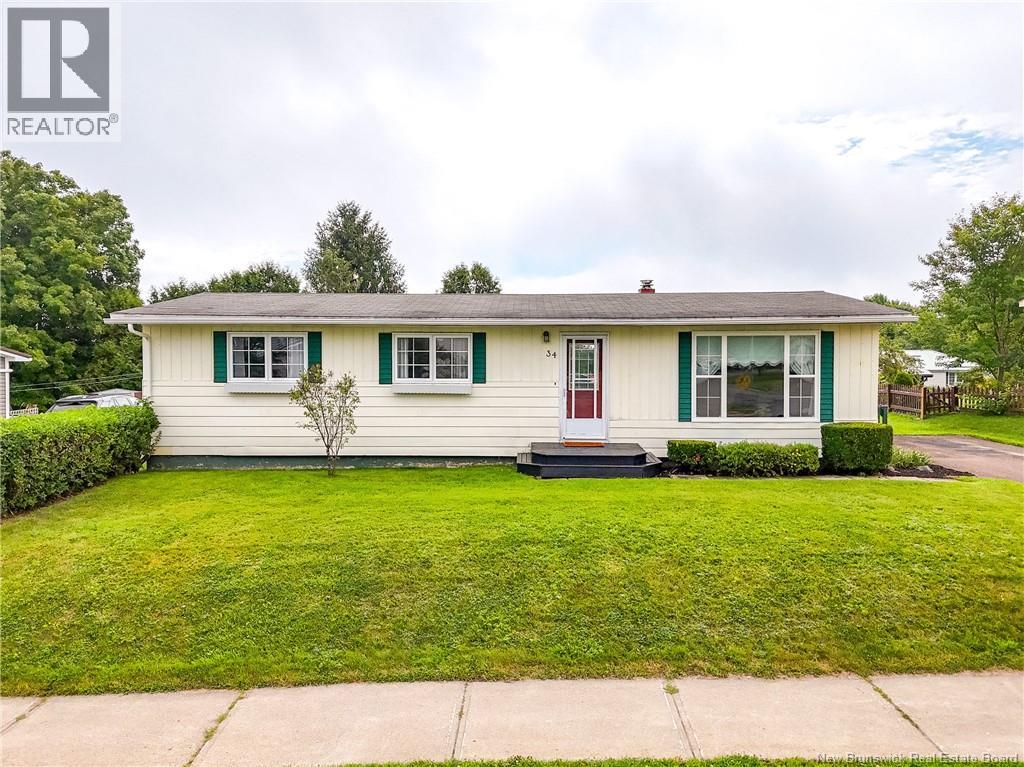 34 Harding Drive, Nackawic, New Brunswick  E6G 1C5 - Photo 1 - NB145750