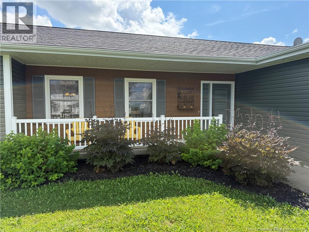 265 Caswell Street, Grand-Sault/grand Falls, New Brunswick  E3Z 1A7 - Photo 2 - NB146494