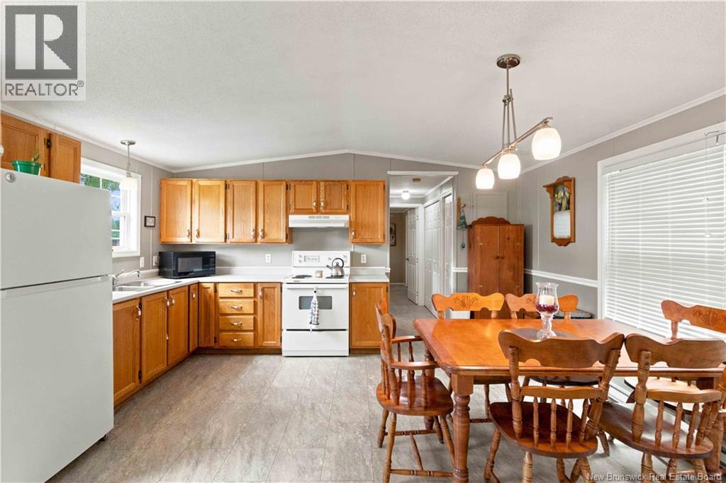 99 Hedgeview Drive, Hanwell, New Brunswick  E3B 6R8 - Photo 4 - NB146567
