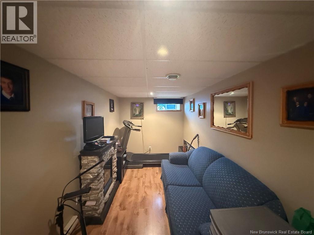 87 Vanier Street, Campbellton, New Brunswick  E3N 1T8 - Photo 29 - NB146608