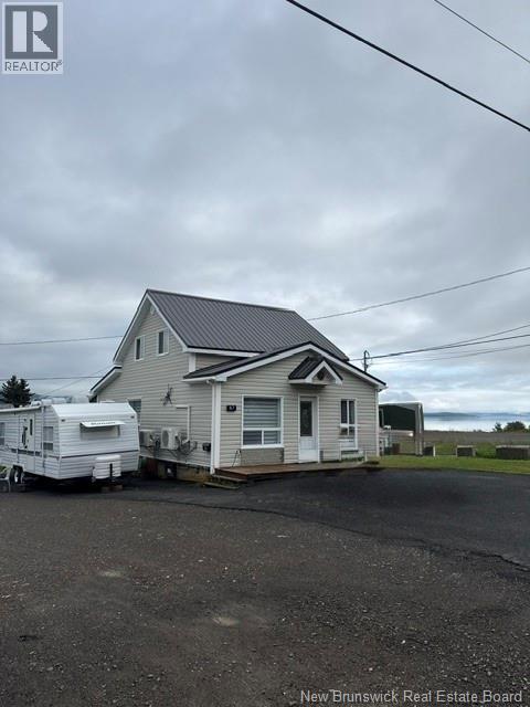 87 Vanier Street, Campbellton, New Brunswick  E3N 1T8 - Photo 3 - NB146608