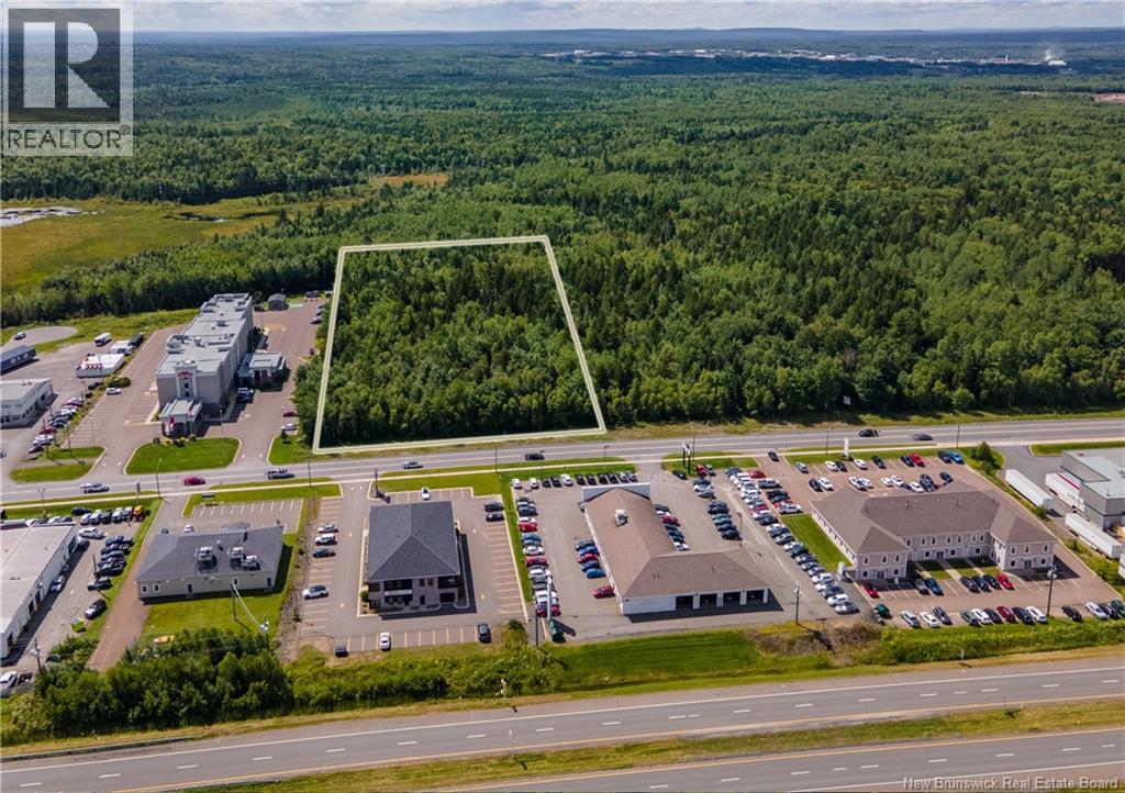 450 Bishop Drive, Fredericton, New Brunswick  E3C 0N8 - Photo 1 - NB146773