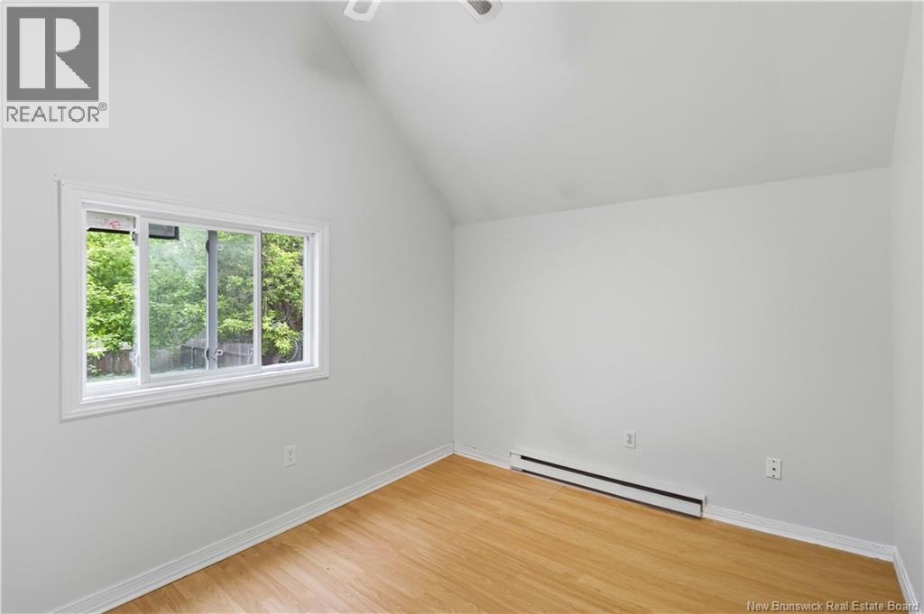 323 Saunders Street, Fredericton, New Brunswick  E3B 1T7 - Photo 19 - NB146807