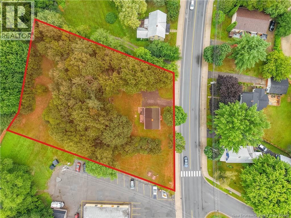 333 Sunset Drive, Fredericton, New Brunswick  E3A 1B3 - Photo 1 - NB146721