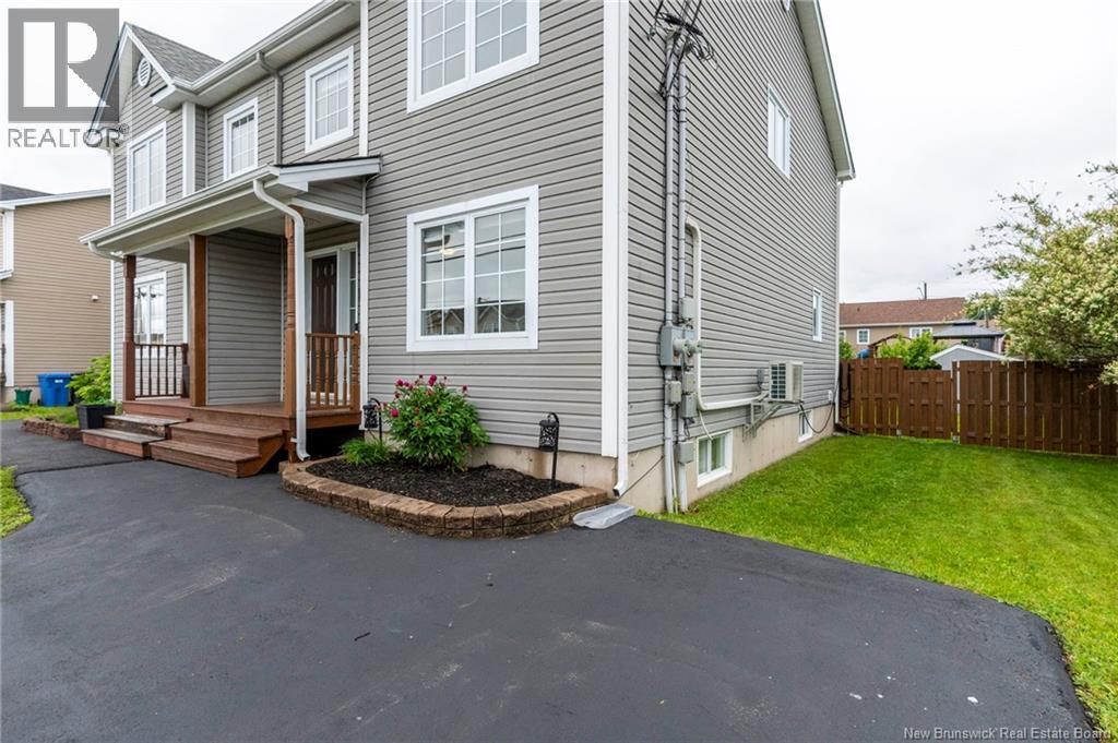 71 Houlahan Street, Dieppe, New Brunswick  E1A 0S9 - Photo 3 - NB146694