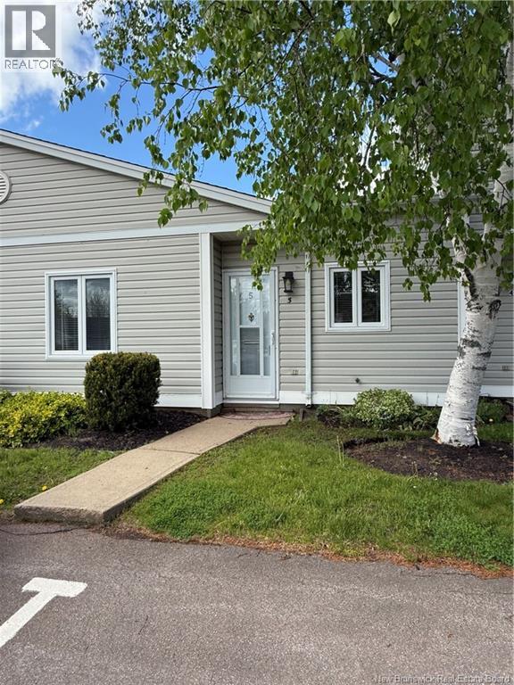 84 Seaman Street Unit# 5, Moncton, New Brunswick E1A 4B6 - Photo 1 - NB146893