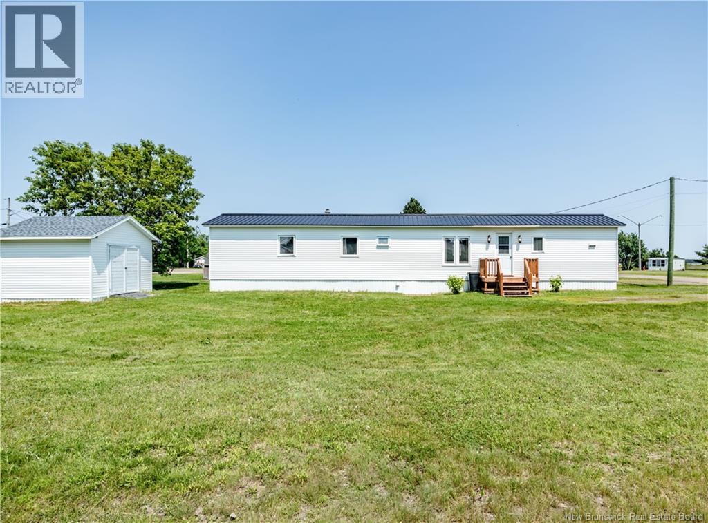 48 Rue Des Copains, Richibucto, New Brunswick  E4W 3X7 - Photo 2 - NB146975