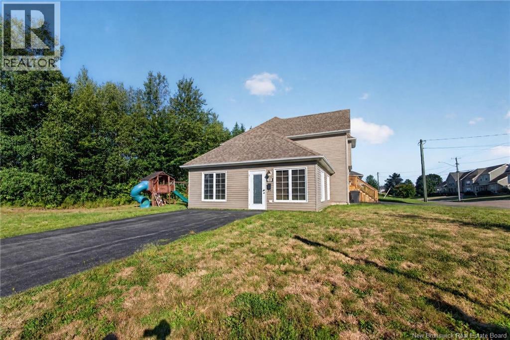 72 Bonaventure, Dieppe, New Brunswick  E1A 4S2 - Photo 33 - NB146987