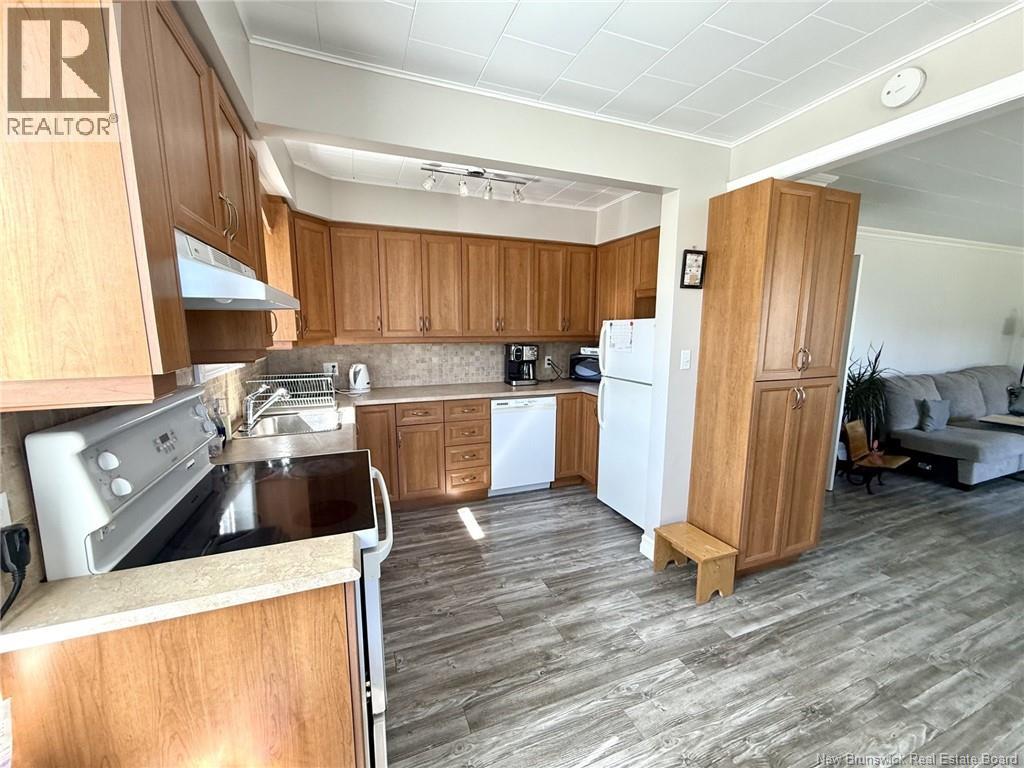 64 Rue Du Pêcheur Nord, Lamèque, New Brunswick E8T 1J5 - Photo 11 - NB147007