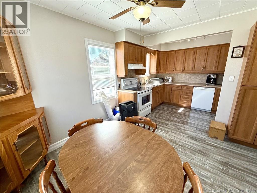 64 Rue Du Pêcheur Nord, Lamèque, New Brunswick E8T 1J5 - Photo 12 - NB147007