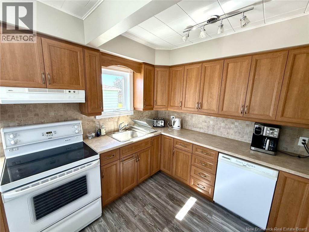 64 Rue Du Pêcheur Nord, Lamèque, New Brunswick E8T 1J5 - Photo 13 - NB147007