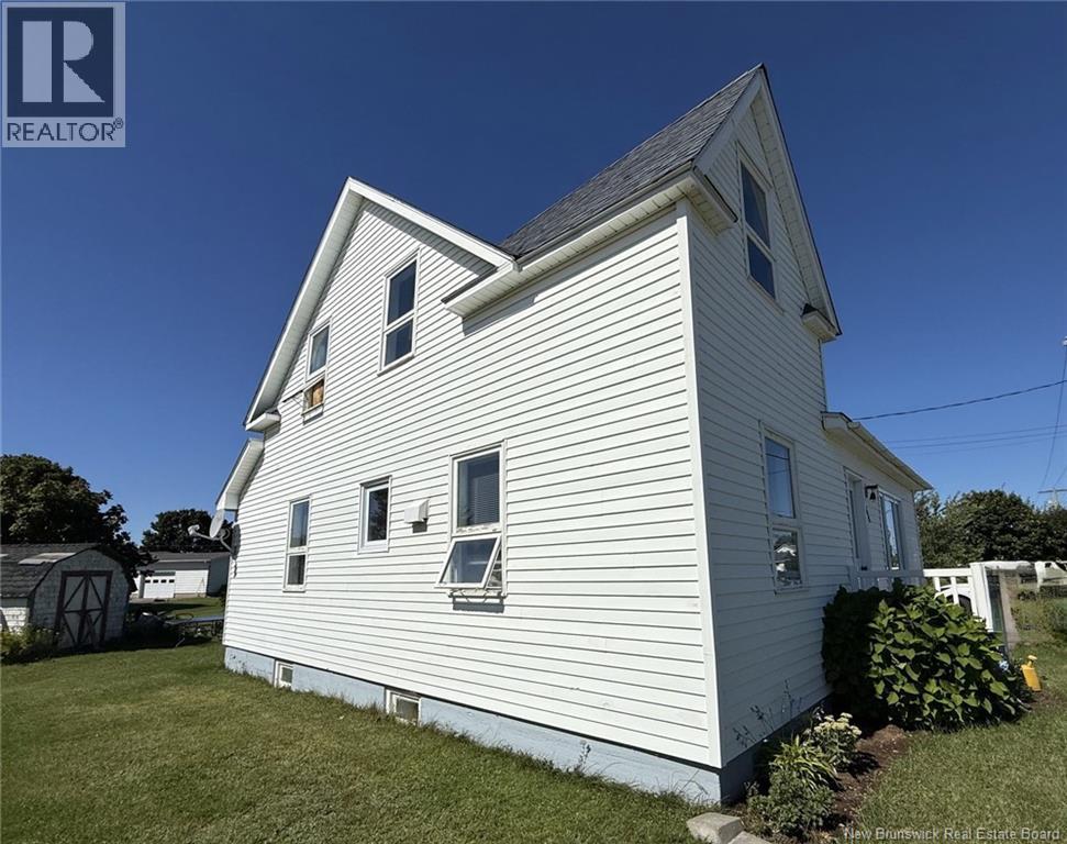 64 Rue Du Pêcheur Nord, Lamèque, New Brunswick E8T 1J5 - Photo 2 - NB147007