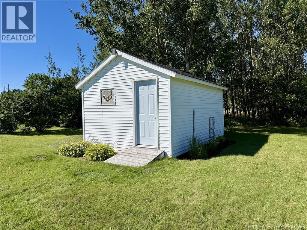 64 Rue Du Pêcheur Nord, Lamèque, New Brunswick E8T 1J5 - Photo 8 - NB147007