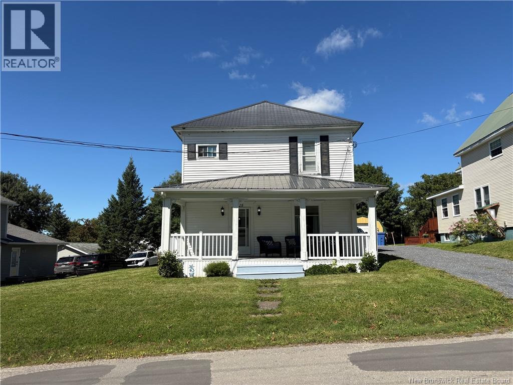 25 Hillcrest Avenue, Hartland, New Brunswick E7P 1M7 - Photo 2 - NB146971