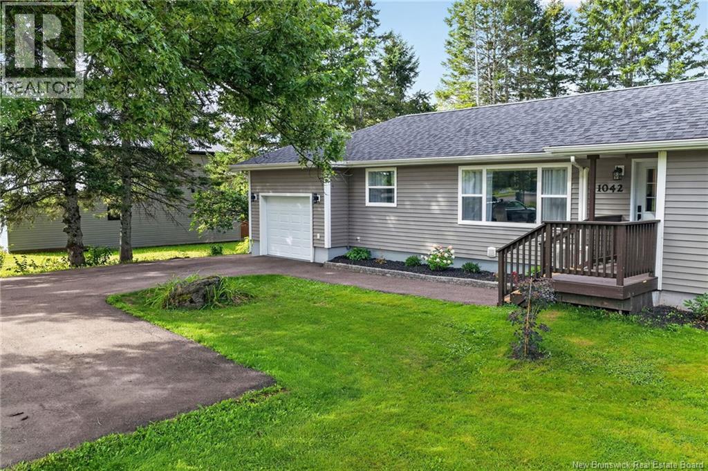 1042 Elmwood Drive, Moncton, New Brunswick  E1H 2G9 - Photo 5 - NB147089