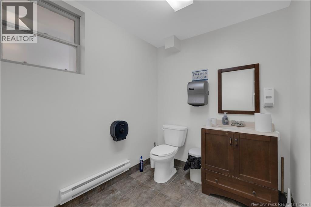 242 Rothesay Avenue, Saint John, New Brunswick  E2J 2B7 - Photo 13 - NB146981