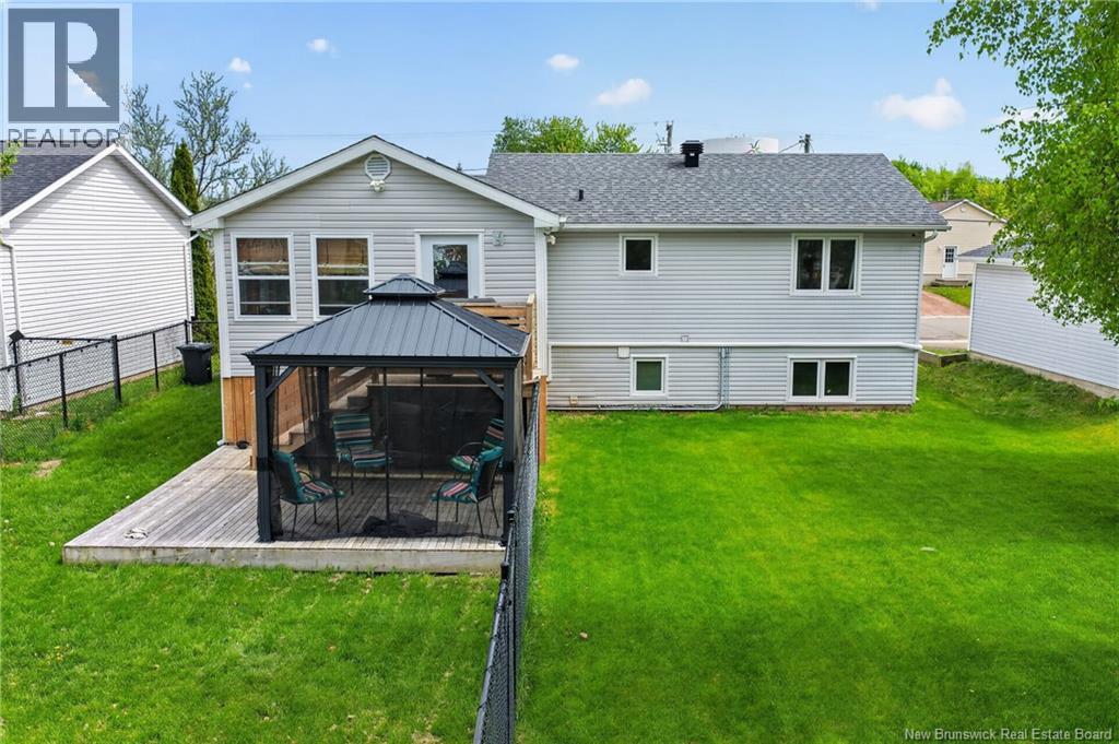287 Maplehurst Drive, Moncton, New Brunswick  E1G 4T8 - Photo 3 - NB146917