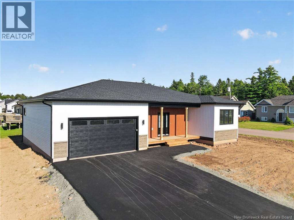 66 Raphael, Dieppe, New Brunswick  E1A 8S4 - Photo 3 - NB147177