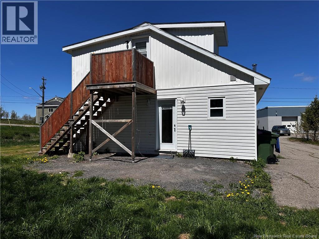 150-152 Dumaresq Street, Bathurst, New Brunswick  E2A 1H6 - Photo 3 - NB147231
